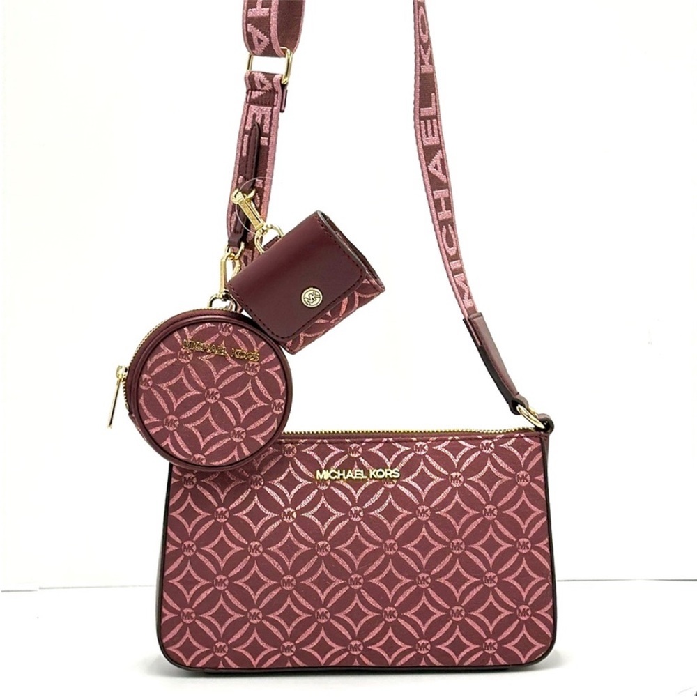 MICHAEL KORS Jet Set Travel Small Logo Jacquard
Crossbody With Tech Attach - Picture 2 of 16